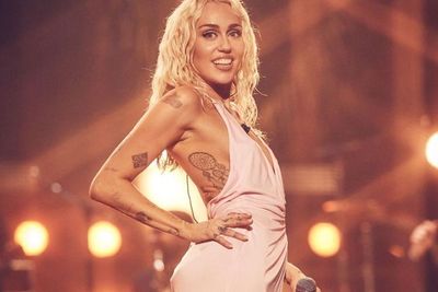 Kalahkan Kill Bill, Lagu Flowers Miley Cyrus Jadi Paling Banyak Didengar 2023