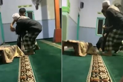 Viral Seorang Kakek Marah ke Para Pemuda yang Bangunkan Sahur Pakai Toa Masjid