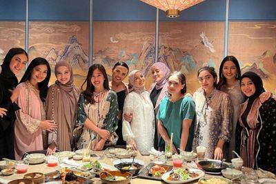 Gaya Mewah Aurel Hermansyah Bukber Bareng Ibu-ibu Cendol: Vibes Perempuan Turki