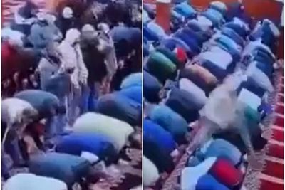 Seorang Imam Ditusuk saat Pimpin Salat Subuh, Rekaman CCTV Viral