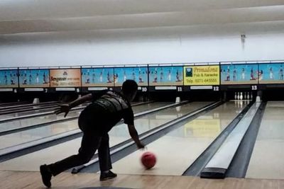 Serunya Main Bowling di Solo Center Sambil Ngabuburit, Murah Cuma Rp18 Ribu per Ronde