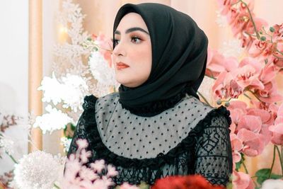 Gaya Hijab Simpel ala Ashanty, Terpancar Cantik Luar Dalam