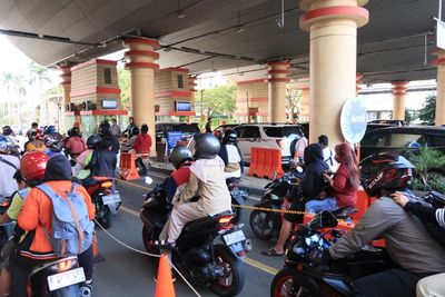 Ancol Bagi-bagi Tiket Gratis Selama Ramadhan, Antrean Masuk Pengunjung Mengular!