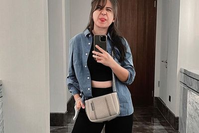 Pose Cute Putri Titian Mirror Selfie, Singgung soal Bentuk Badan Setelah Jadi Ibu-ibu