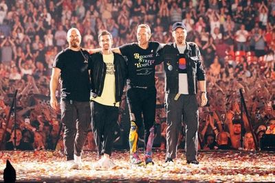 Instagram Coldplay Diserbu Penggmar Indonesia Pasca Beredar Rumor Bakal Konser di GBK