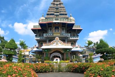Melihat Keunikan Graha Maria Annai Velangkanni, Gereja yang Menyerupai Vihara di Medan