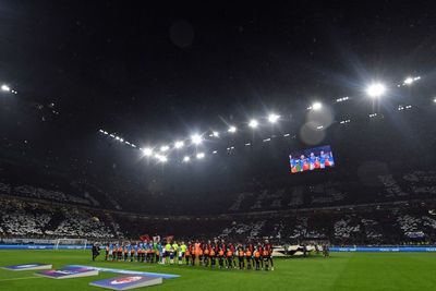 Keren Abis Koreo Suporter AC Milan di Liga Champions, DNA Eropa Nih Bos!