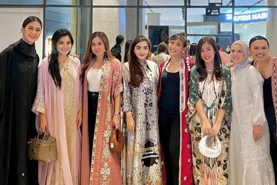 Gaya Artis Geng Cendol Ini Bukber Pakai Gamis hingga Kaftan: Wajah-wajah Banyak Duit
