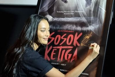 Totalitas! Adegan Laga Erika Carlina di Film Sosok Ketiga Dilakukan Tanpa Stunt