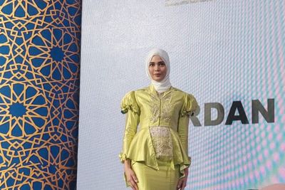 Geliat Desainer Pamerkan Baju Lebaran di Ramadan Runway 2023 Dazzling Mubarak