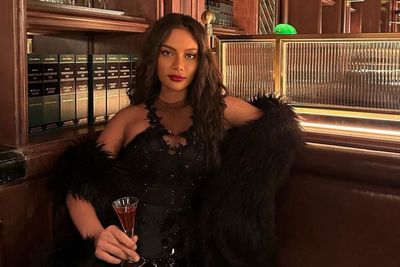 Perjuangan Erika Carlina Bisa Jadi Aktris: Keliling Jakarta Naik Motor untuk Cari Casting