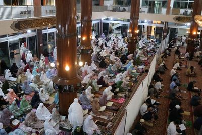 Potret Antusiasme Jamaah Masjid Sabilillah di Kota Malang Mengikuti Iktikaf Membludak