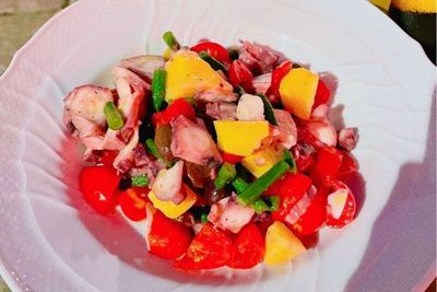 Rasakan Nikmatnya Salad Octopus khas Italia di Milan, Disajikan dengan Paprika