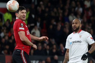 Terungkap! Ada Doa Kuat Pemain Muslim Sevilla di Balik Gol Bunuh Diri Harry Maguire