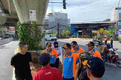 Urai Kemacetan, Dishub DKI Bakal Perbaiki Ukuran Jalan di Simpang Santa