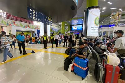 Suasana Stasiun Gambir yang Mulai Dipadati Pemudik Jelang Lebaran 2023