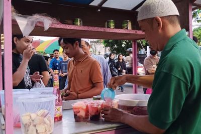 Ngabuburit di Sulfat Malang, Bisa Jajan Ratusan Jenis Takjil Enak dan Menggoda