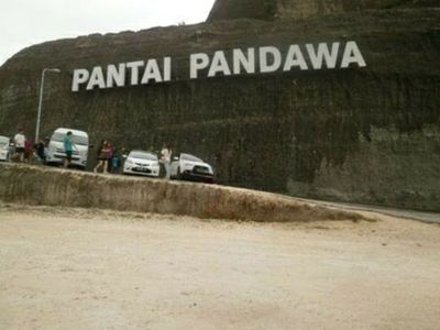 Dulu Terisolir, Pantai Pandawa Dibuka dengan Cara Membelah Bukit