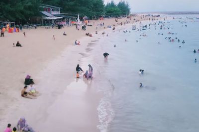 Sunset Kece, Pasir Putih, Suasana Adem: Inilah Pantai Lampuuk!