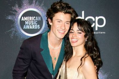 Keciduk Ciuman di Coachella 2023, Shawn Mendes dan Camilla Cabelo Gak Balikan
