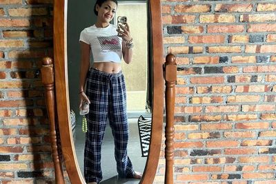 Umbar Perut Langsing Rata Bikin Iri, Nirina Zubir Dilema Godaan Kue Lebaran