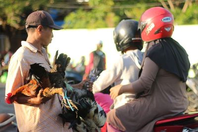 Menengok Tradisi Masak Ayam Kampung untuk Hidangan Lebaran Khas Bugis