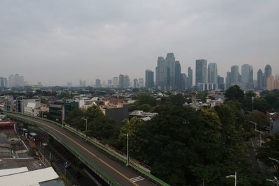 Evaluasi Rekayasa Lalin Simpang Santa, Pemprov DKI Diminta Fokus Penggunaan Angkutan Umum