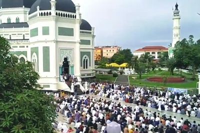 Perayaan Idul Fitri di Kota Medan, Kumpul Keluarga dan Makan Hidangan Khas Lebaran