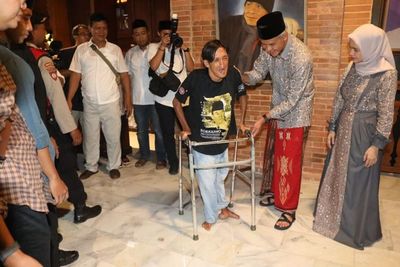 Penyandang Disabilitas Rela Tempuh Perjalanan Jauh Demi Halal Bihalal ke Ganjar Pranowo