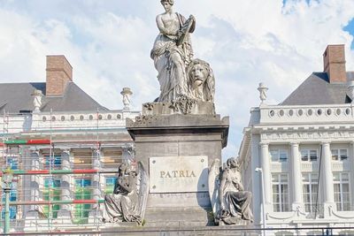 Monumen Place des Martyrs - Patria, Lambang Pengorbanan Pahlawan Kemerdekaan Belgia