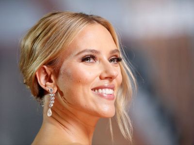 Scarlett Johansson Bantah Tak Akrab dengan Gwyneth Paltrow di Iron Man 2