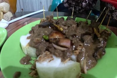 Nikmatnya Sate Memeng Kuliner Legendaris dari Medan, Dagingnya Terasa Empuk di Lidah