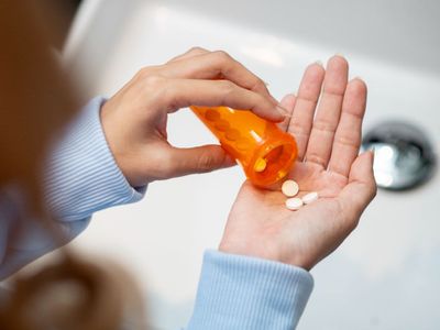 Viral Simvastatin Diklaim Bisa Cegah Kolesterol saat Lebaran, Dokter Sorot Hal Ini