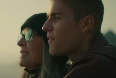 Lirik dan Chord Gitar Lagu Ghost - Justin Bieber, Mudah untuk Dipelajari