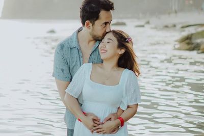 Kiky Saputri Nangis Bersyukur Menikah dengan Khairi, Netizen Malah Ingatkan Hal Ini!