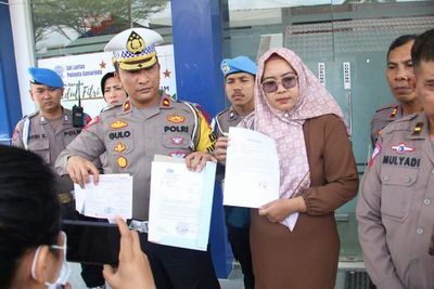 Viral Video Ajari Anak di Bawah Umur Mengemudi Mobil, Pemilik LPK Minta Maaf