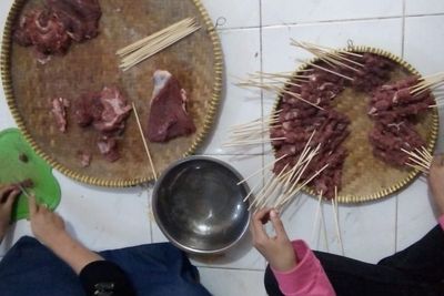 Tips Memasak Daging Sate agar Bertekstur Empuk dan Juicy, Begini Caranya!