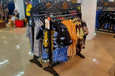 Sentra Batik Trusmi, Ikon Pariwisata di Cirebon yang Menawarkan Edukasi Tentang Batik