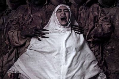 Review Film Khanzab : Kisah Setan Pengganggu Salat yang Penuh Jumpscare