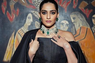 Sonam Kapoor Jadi Satu-satunya Artis Bollywood yang Tampil di Penobatan Raja Charles III