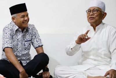 Syawalan, Ganjar Pranowo Sowan ke Gus Mus