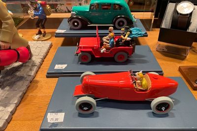 La Folie des Cadeaux: Toko Pernak-Pernik Serba Tintin, Surganya Penggemar Tintin!