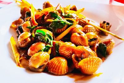 Kelezatan Blood Cockle: Kerang Darah dengan Saus Manis Khas Kamboja yang Wajib Kamu Coba!
