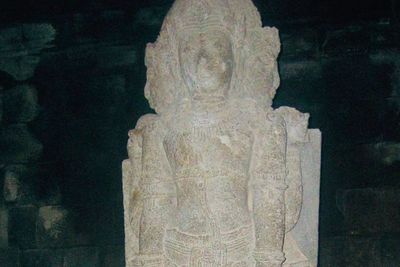Patung Brahma di Candi Prambanan: Mitos di Balik Jumlah Wajah yang Tak Terhitung