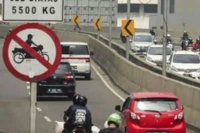 Dear Pemotor, Ingat Jangan Lewat Jalan Layang Casablanca Jaksel!