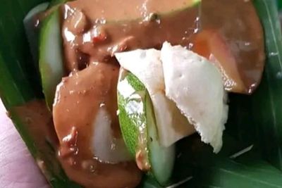 Rujak Mak Tas, Kuliner Khas Pantura Lamongan yang Selalu Diserbu Pembeli