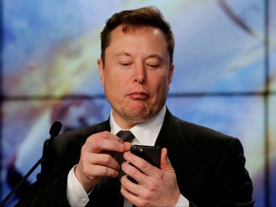 SpaceX Digugat usai Pecat 8 Karyawan yang Kritik Elon Musk
