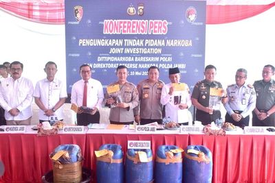 Polri Gagalkan Peredaran 264 Kg Sabu Cair, 1 WN Iran Ditangkap!