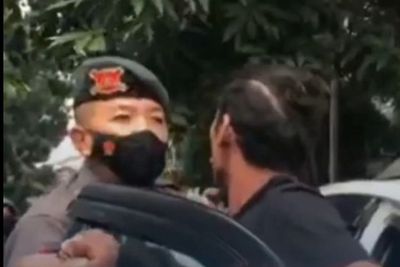 Parah! Pemobil di Jaksel Gigit Petugas Dishub Gegara Tak Terima Mobilnya Diderek