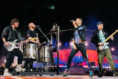 Chord Fix You Coldplay dan Makna Terjemahan Lirik Lagunya